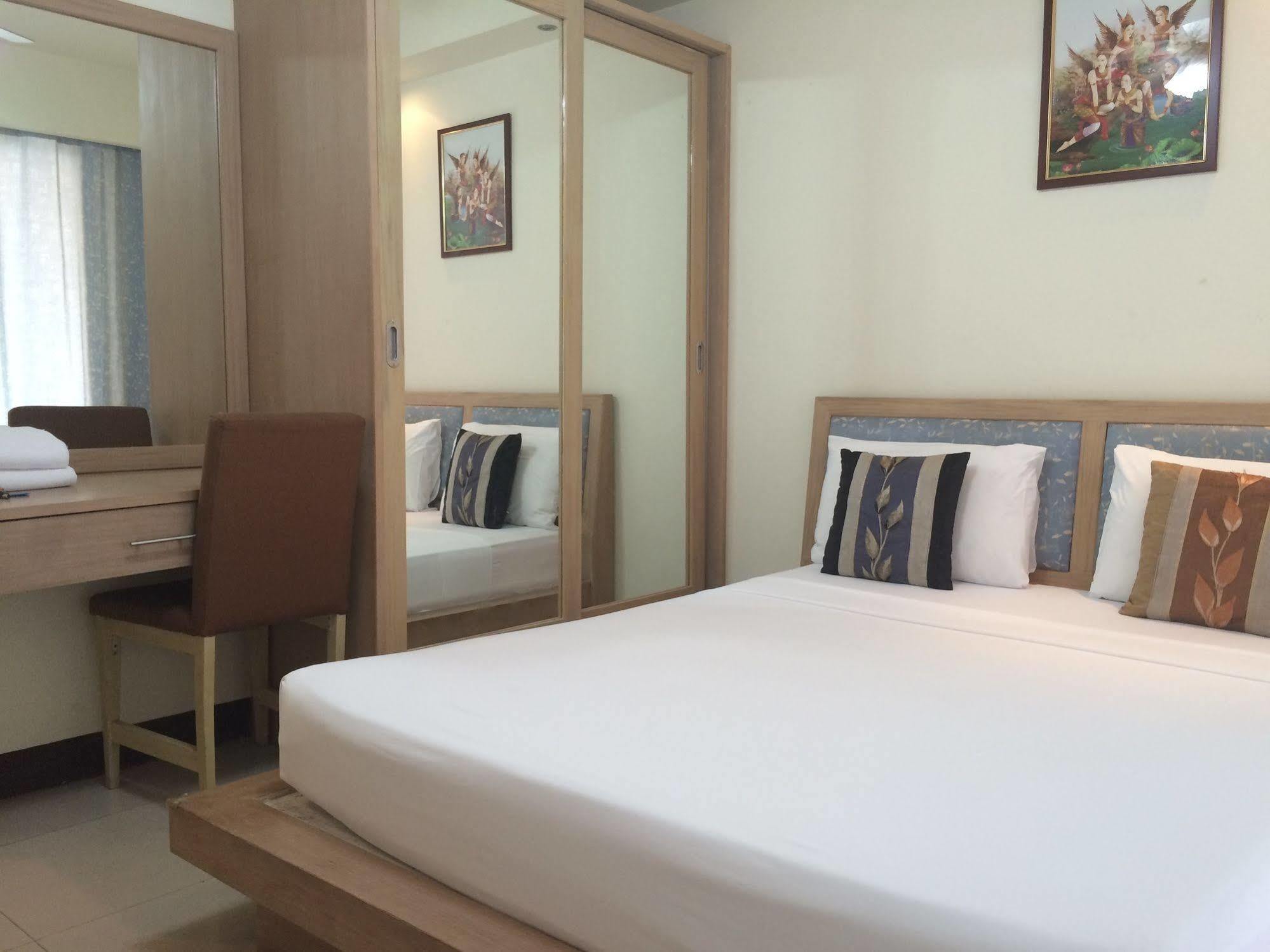 Orange Hotel Patong Exterior photo